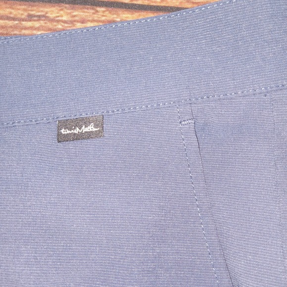 Travis Mathew Bermuda Performance Stretch Golf Shorts Men's 38 Blue - Picture 8 of 9